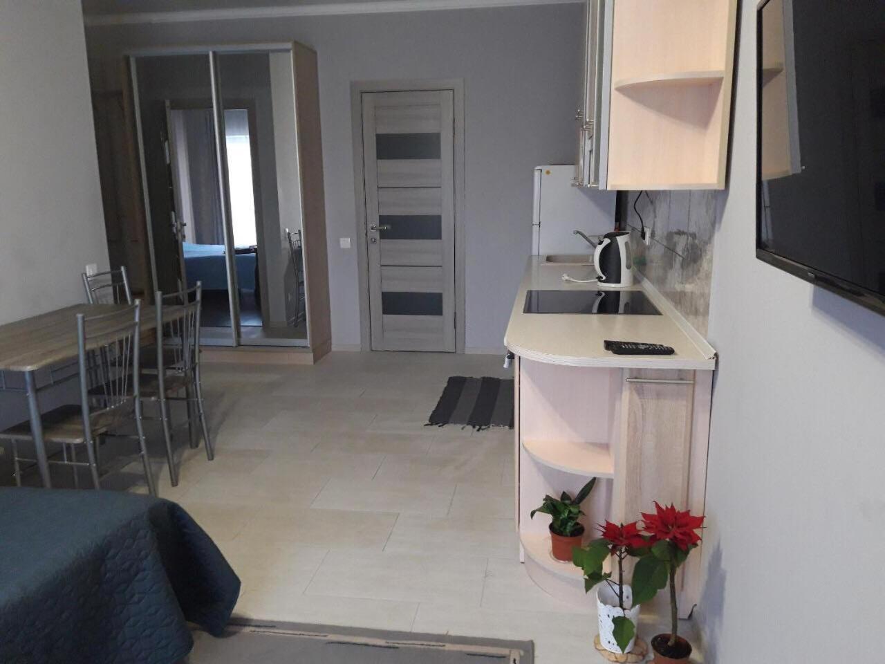 Lutsk, Double-Room apartments Exterior foto